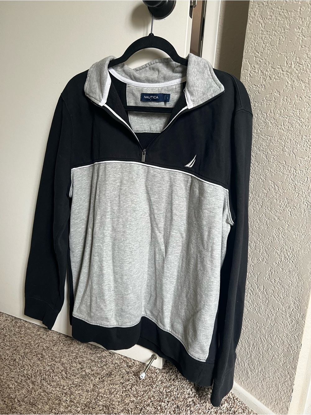 Nautica Men’s Black and Light Gray Half-Zip Pullover Sweater